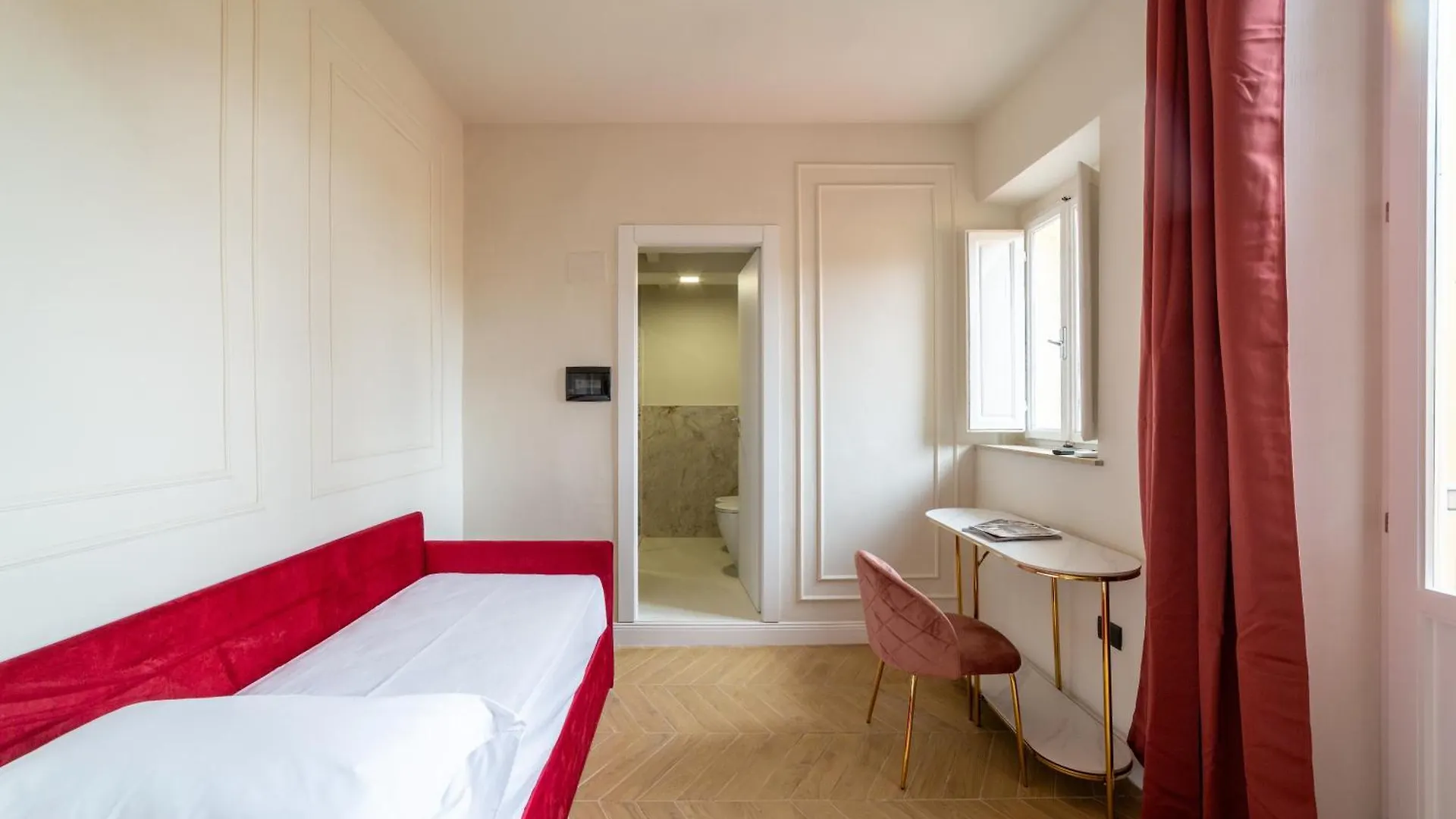 Residenza D'Epoca White Room Florence 0*,