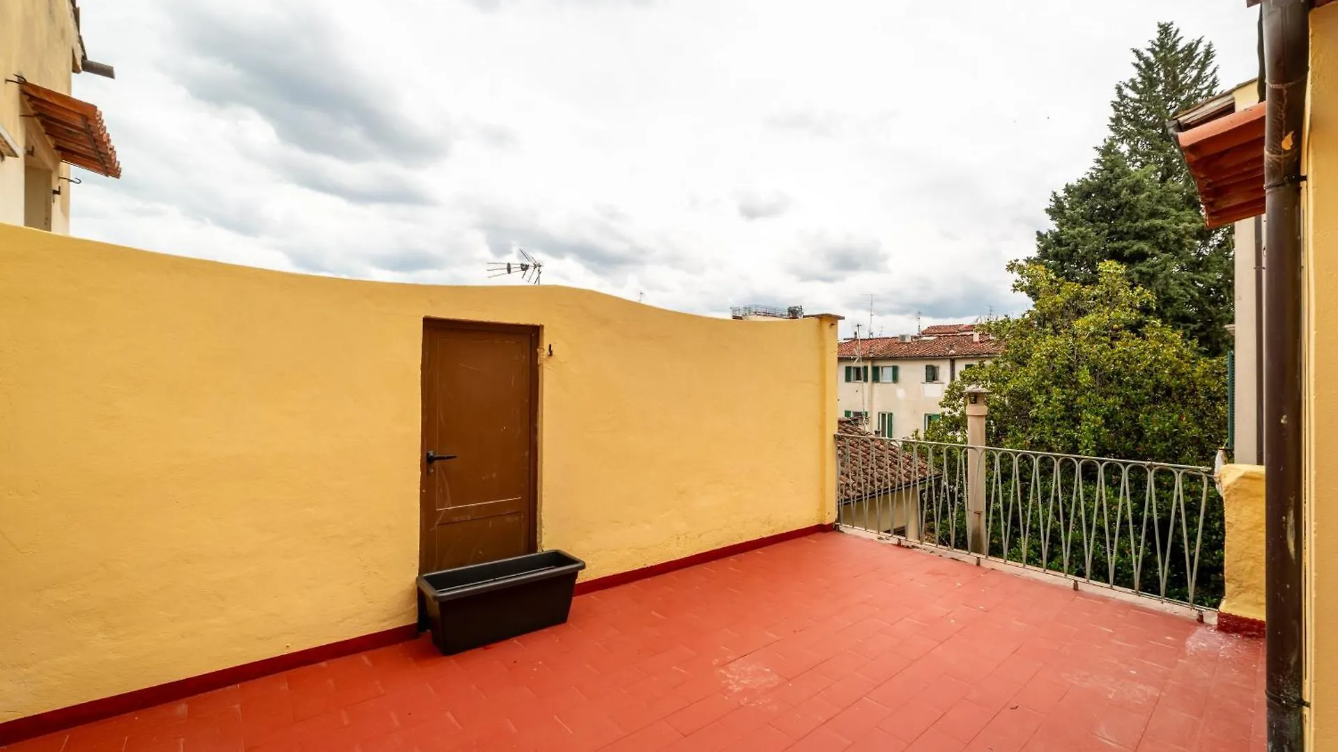 Konukevi Residenza D'Epoca White Room Floransa İtalya
