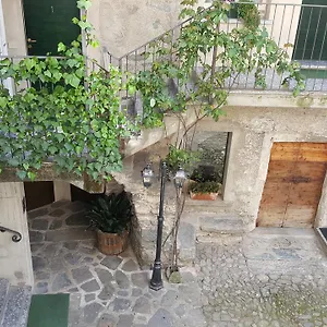 trattoria-traversi.it-lombardy.com/