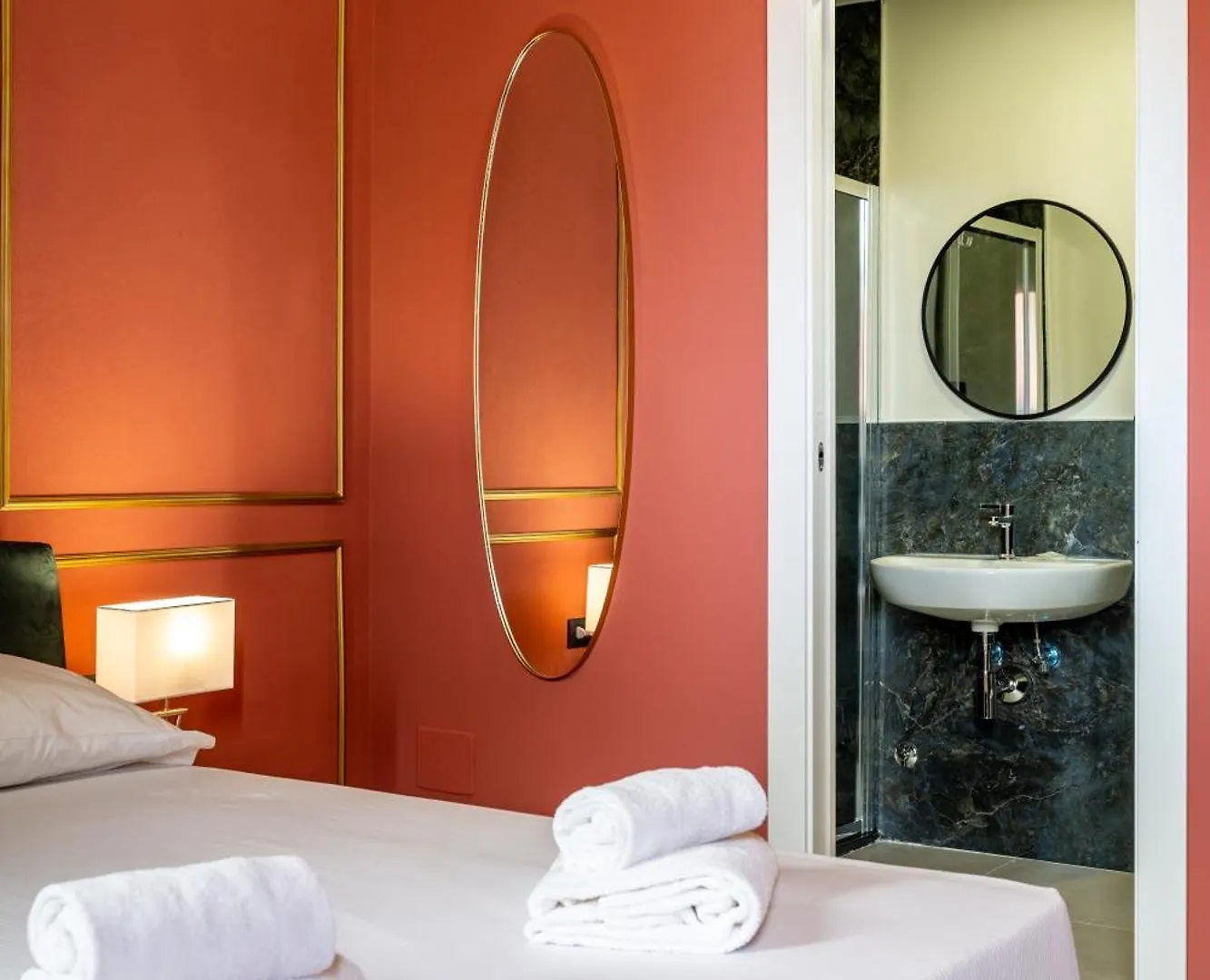 Residenza D'Epoca White Room Florence 0*,